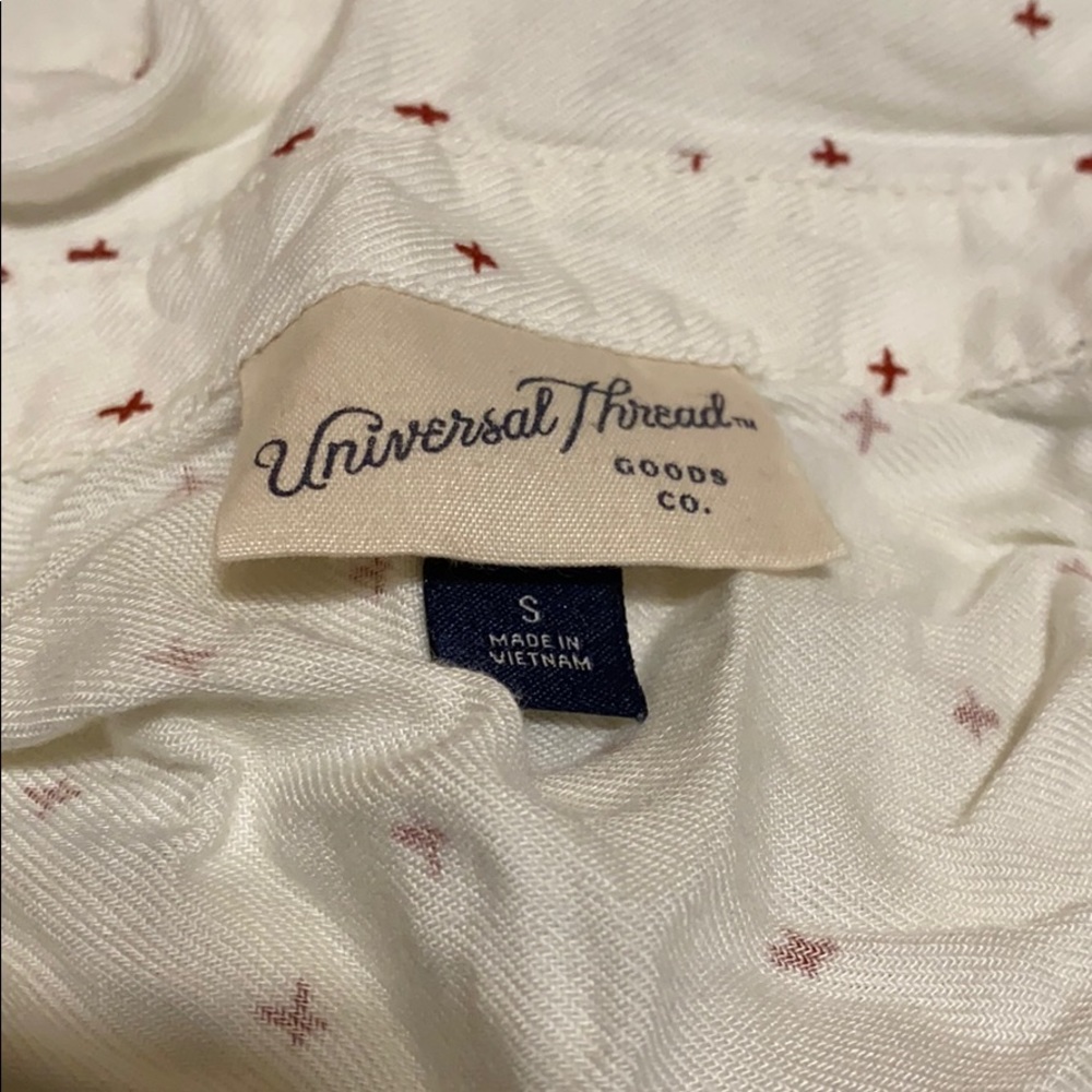 Soft cream colored short sleeve shirt!